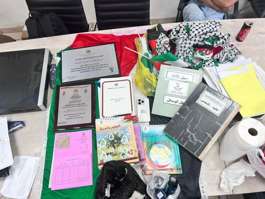 شرطة القدس تستدعي مديرة مدرسة بعد العثور علة مواد يشتبه انها تحريضية